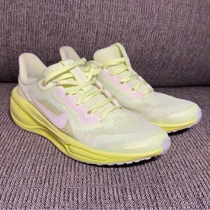 Nike Women's Air Zoom Pegasus 41 - Barely Volt/Sail Limelight - Size 5.5Y